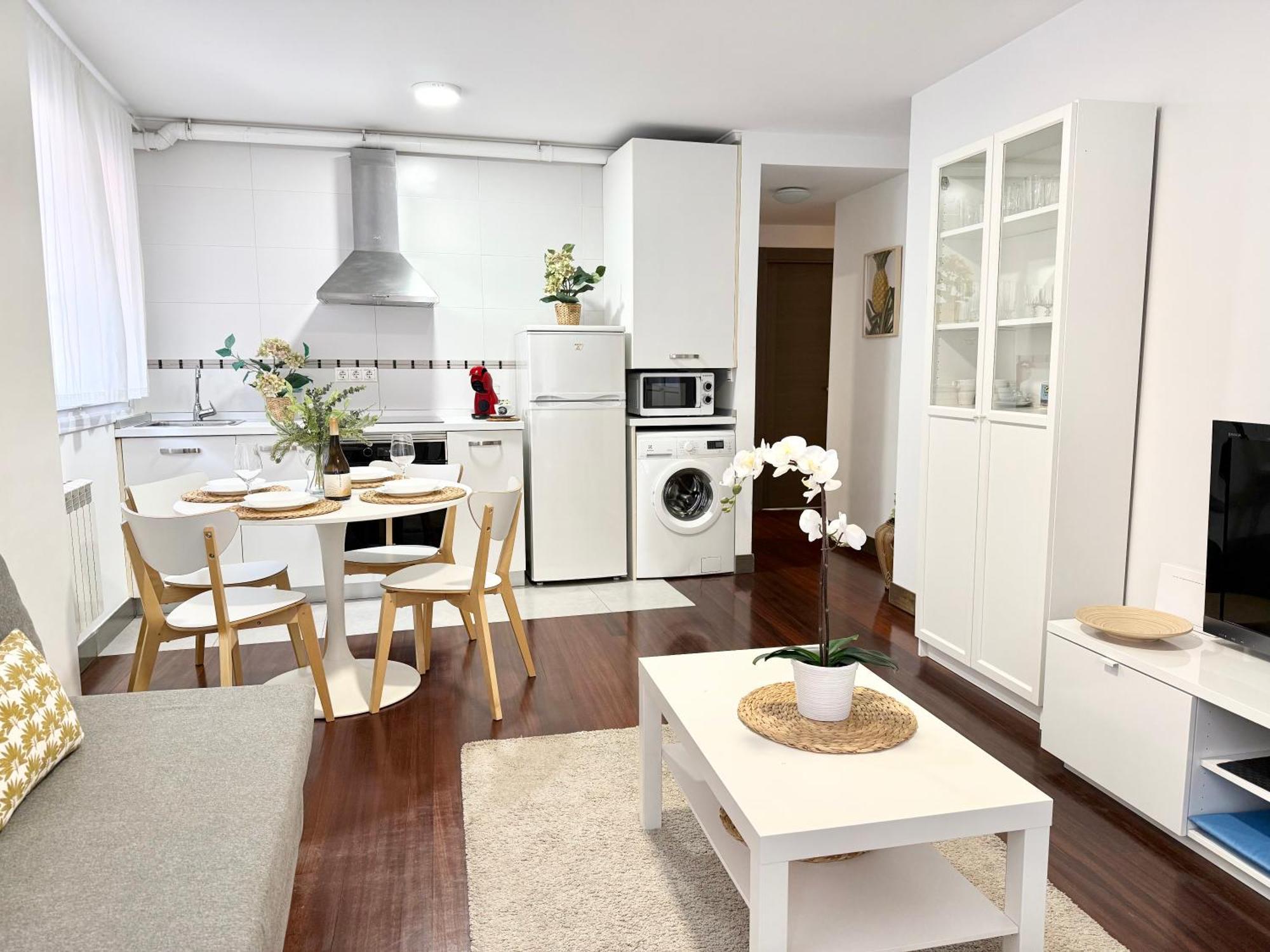 Apartment Holidays - Centrico Piscina Urbanizacion Garaje Gratis *