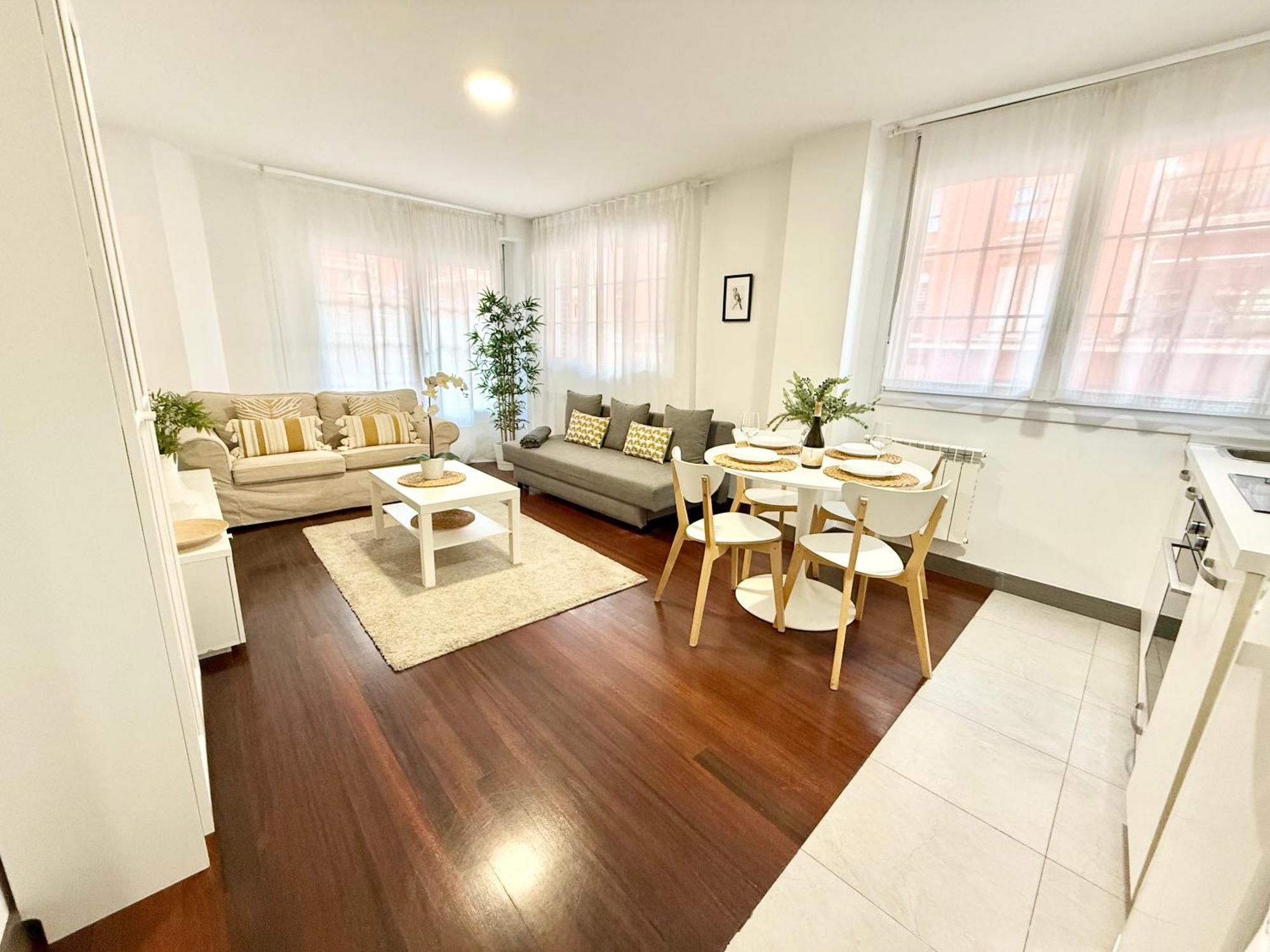 Apartment Holidays - Centrico Piscina Urbanizacion Garaje Gratis