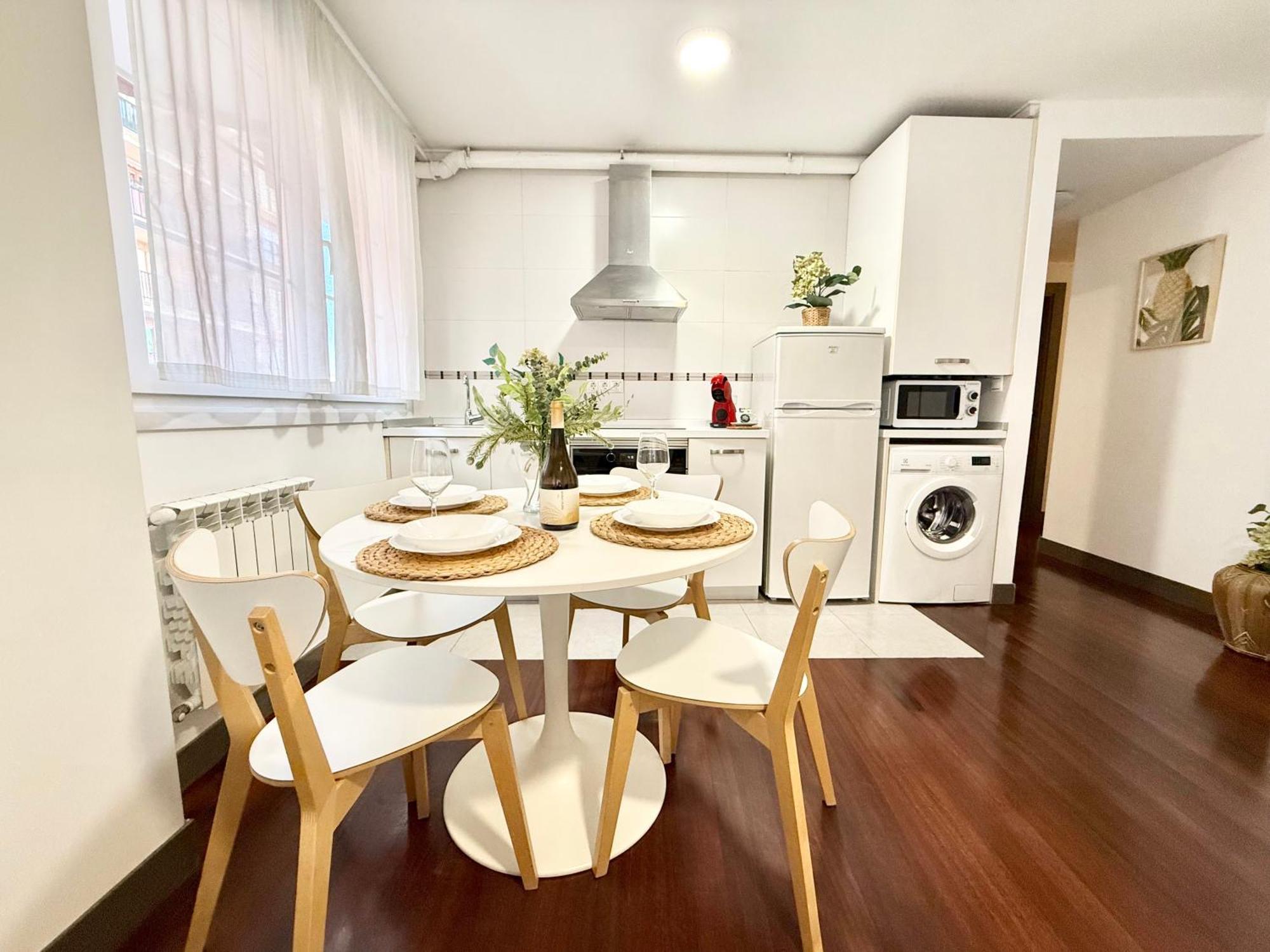 Apartment Holidays - Centrico Piscina Urbanizacion Garaje Gratis *