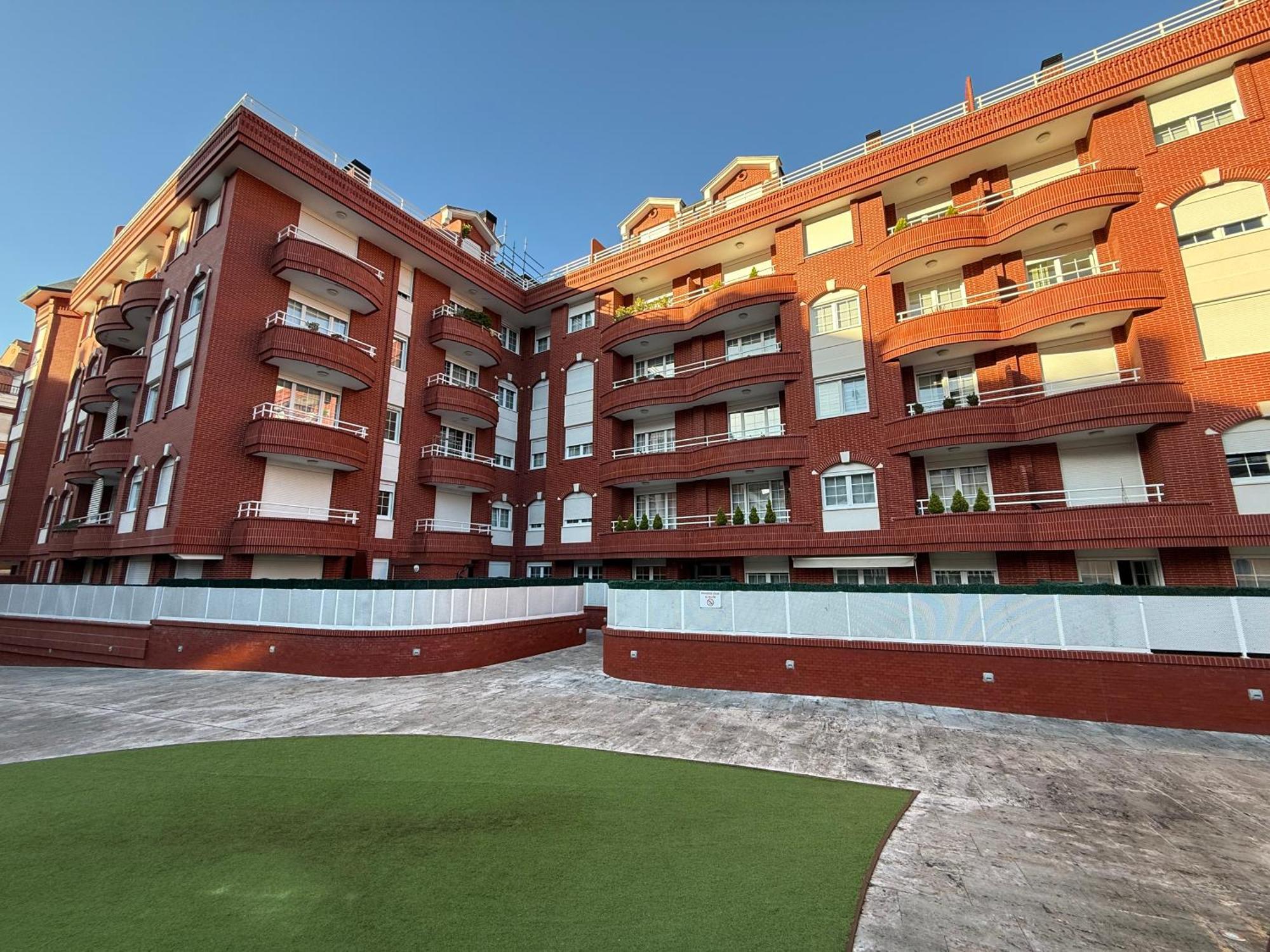 Holidays - Centrico Piscina Urbanizacion Garaje Gratis Castro Urdiales